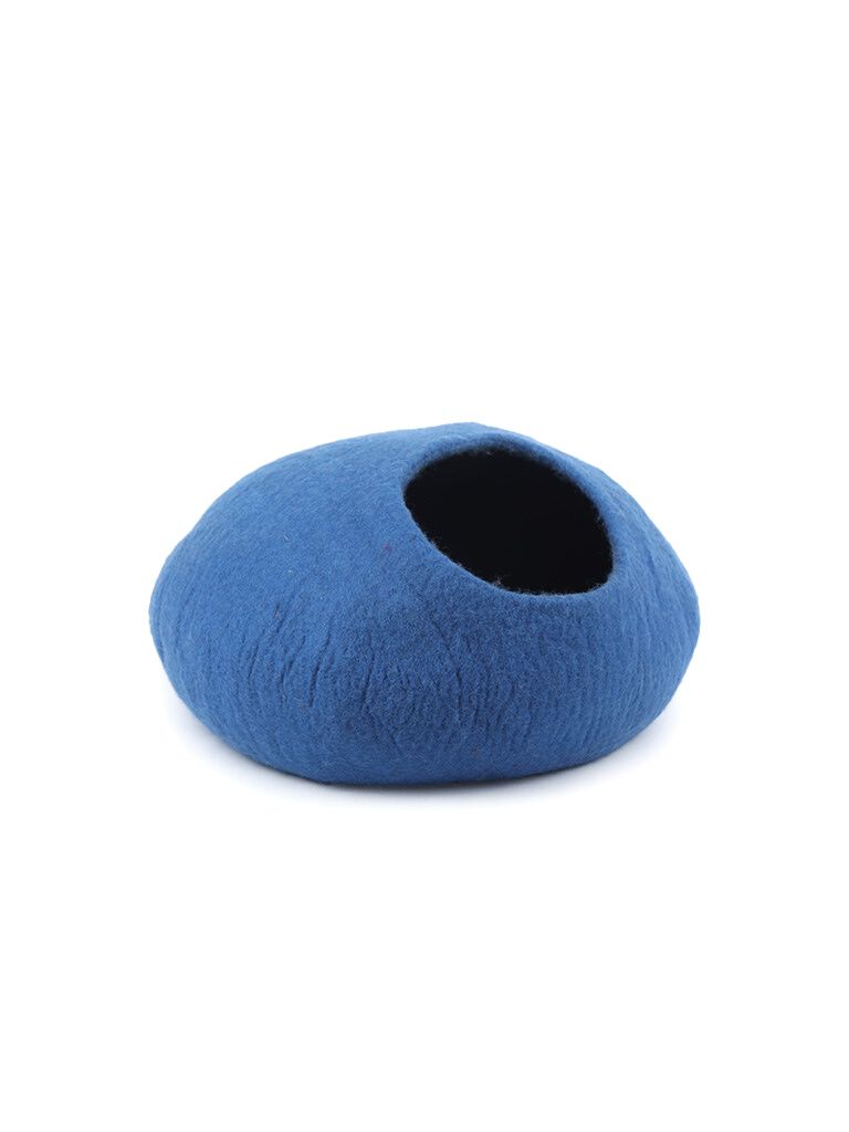 Felted Bed For Pet Blue Round.jpg