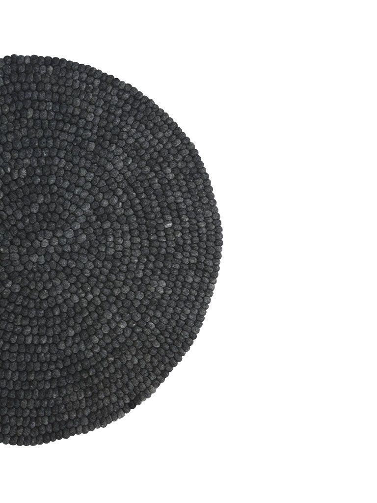 Dark gray - ball rug -handmade - round.Jpeg