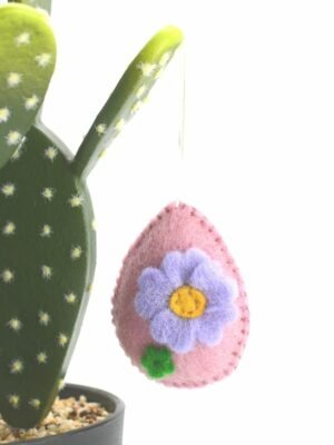 pink-floral-design-felt-easter-egg.jpg