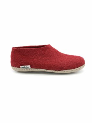 maroon felt wool shoes