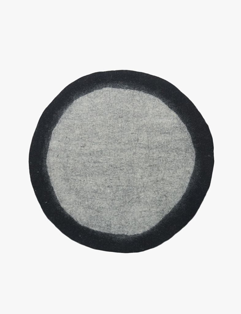 natural grey mat with black border