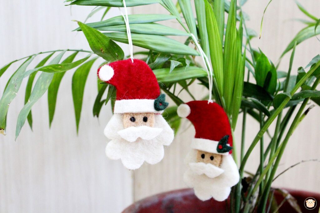 felt-christmas-santa-hanging
