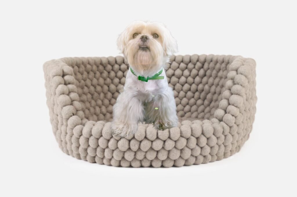 grey-felt-dog-bed 